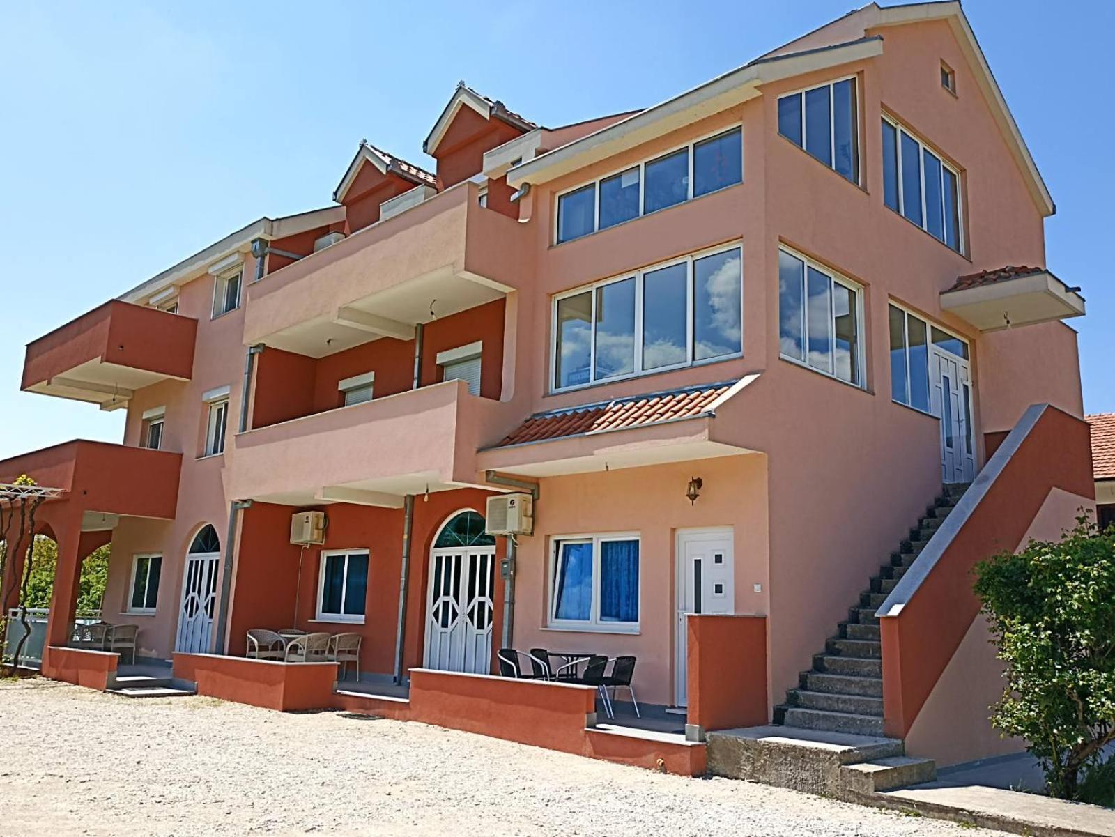 Apartmani Slado Trebinje Esterno foto